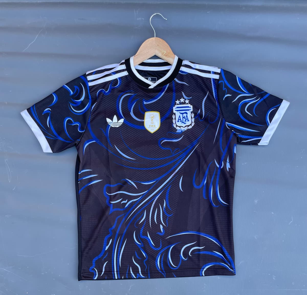 Camiseta alternativa