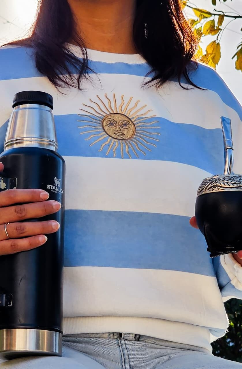 Buzo sol de mayo