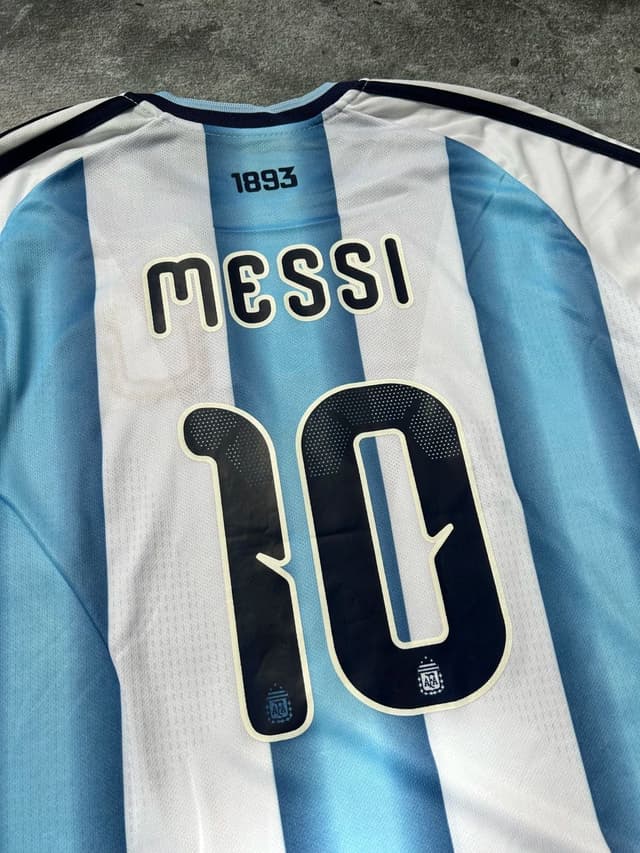 Camiseta Titular Bordada c/Messi s/Messi