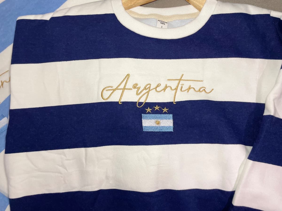 Buzo bordado Argentina