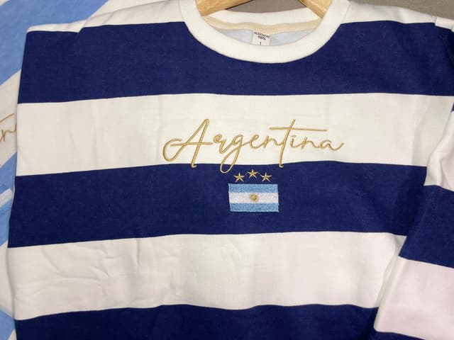 Buzo bordado Argentina